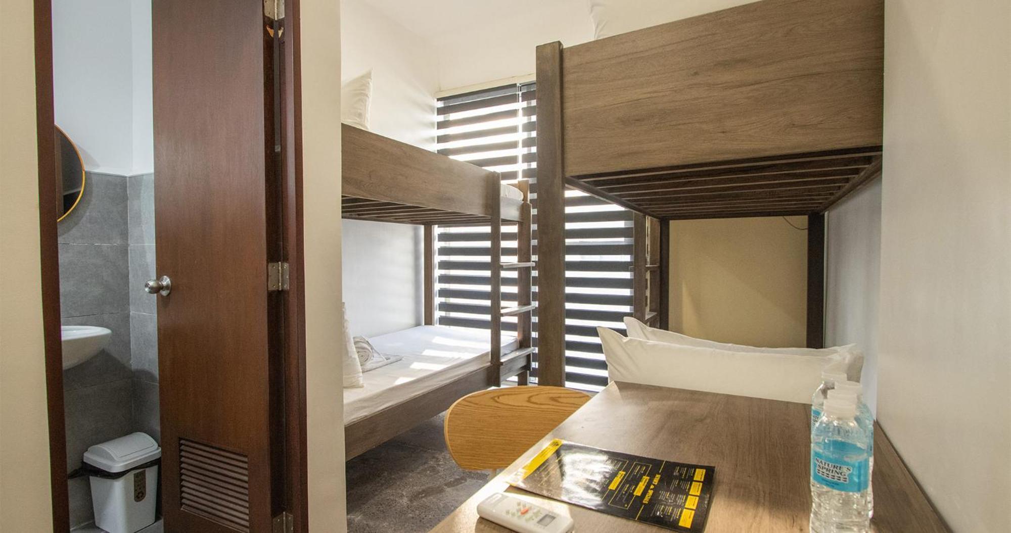 The Pad Coliving Hostel Cebu Exterior photo