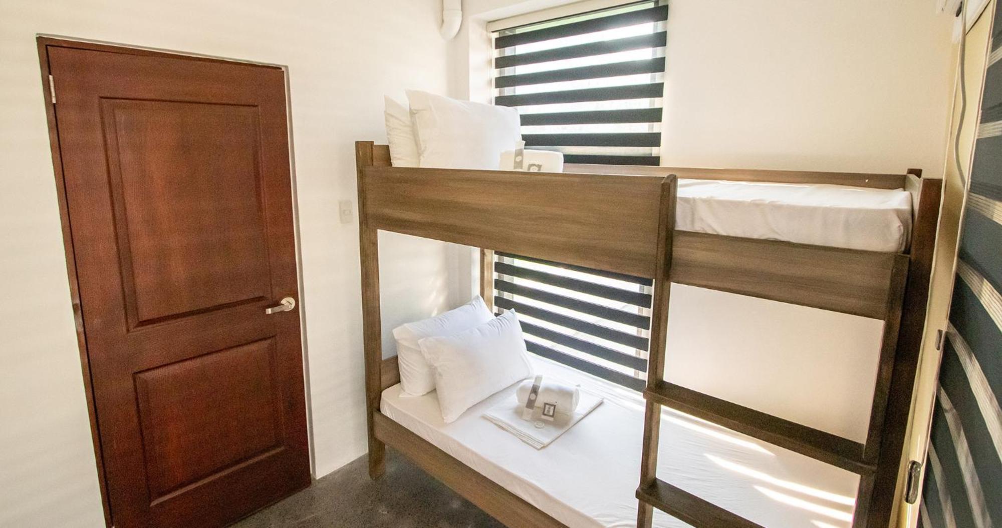 The Pad Coliving Hostel Cebu Exterior photo